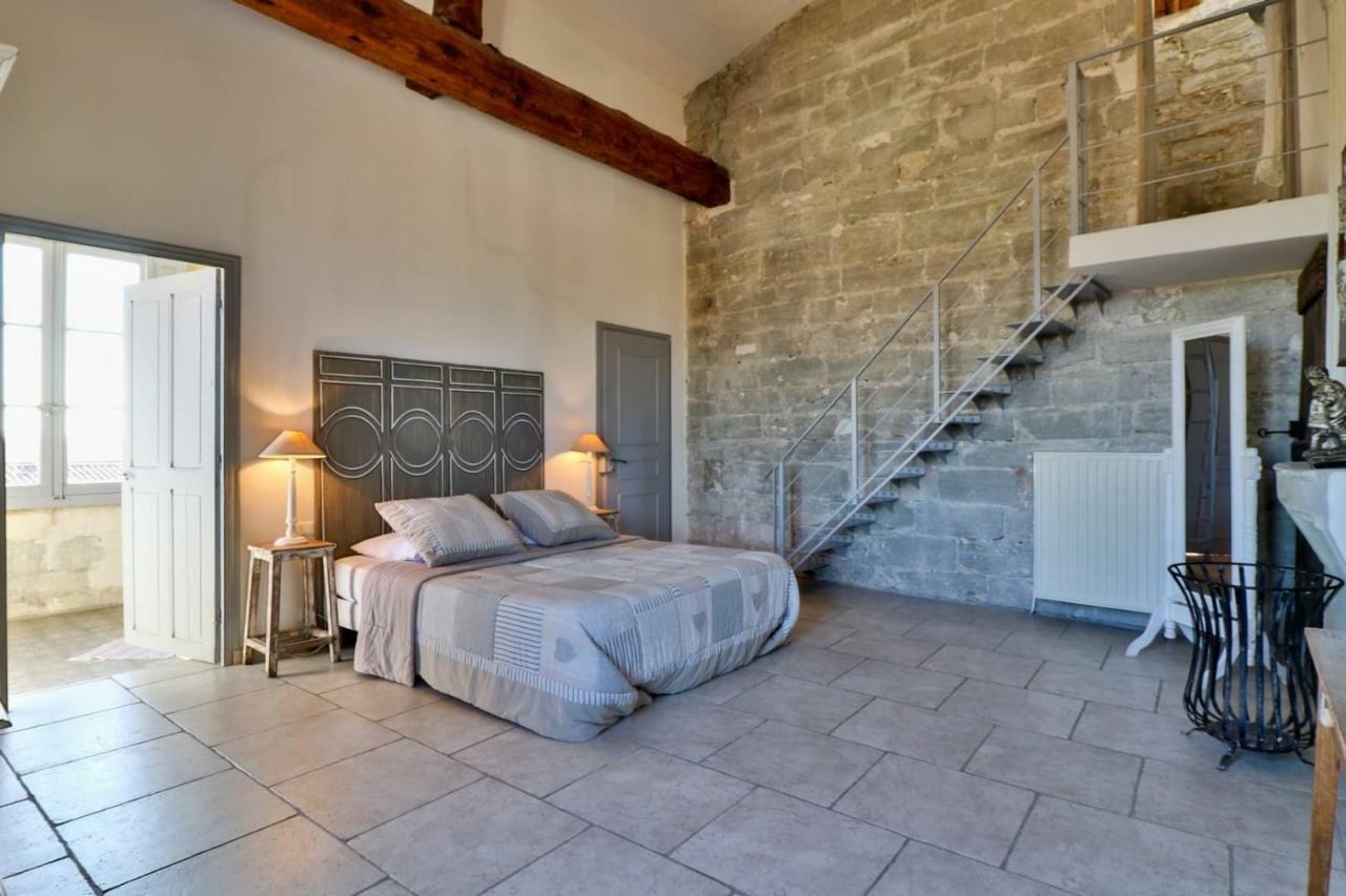 Le Posterlon Bed & Breakfast Caumont-sur-Durance Eksteriør bilde
