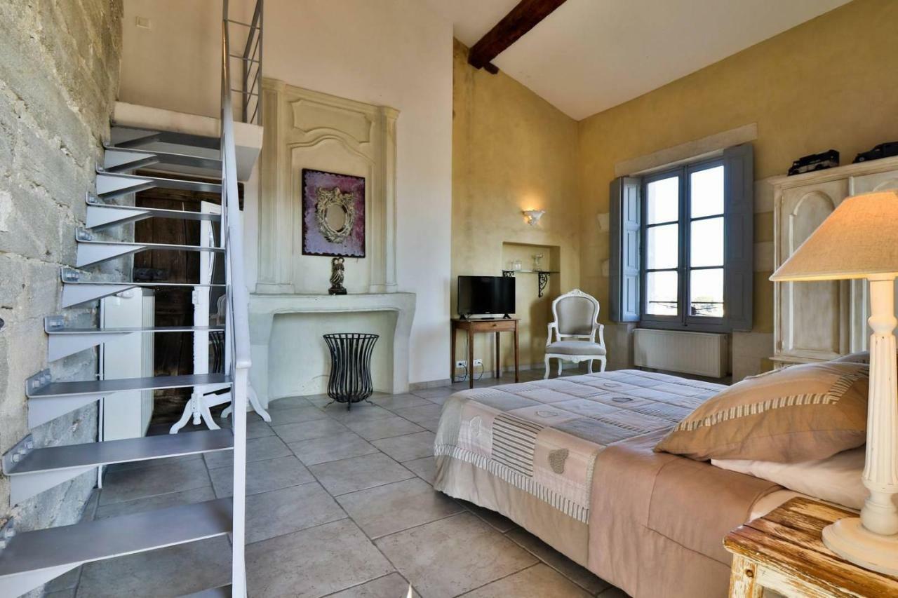 Le Posterlon Bed & Breakfast Caumont-sur-Durance Eksteriør bilde